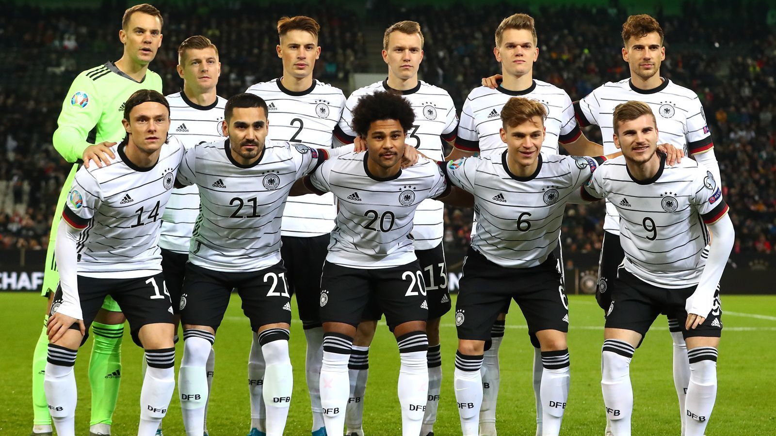 
                <strong>Einzelkritik Deutschland vs. Weißrussland</strong><br>
                Die deutsche Nationalmannschaft überzeugt mit einer souveränen Vorstellung und schlägt die weißrussische Nationalmannschaft verdient mit 4:0. ran.de bewertet die DFB-Stars in der Einzelkritik.
              