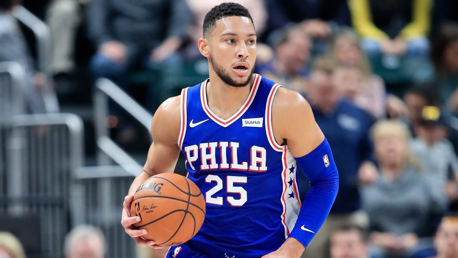 
                <strong>Ben Simmons – Basketballer bei den Philadelphia 76ers</strong><br>
                Der Australier ist einer von vielen NBA-Stars, die hin und wieder Fortnite spielen. Mit 40 Spielen ohne einen einzigen Sieg ist seine Statistik aber auf jeden Fall noch ausbaufähig.
              