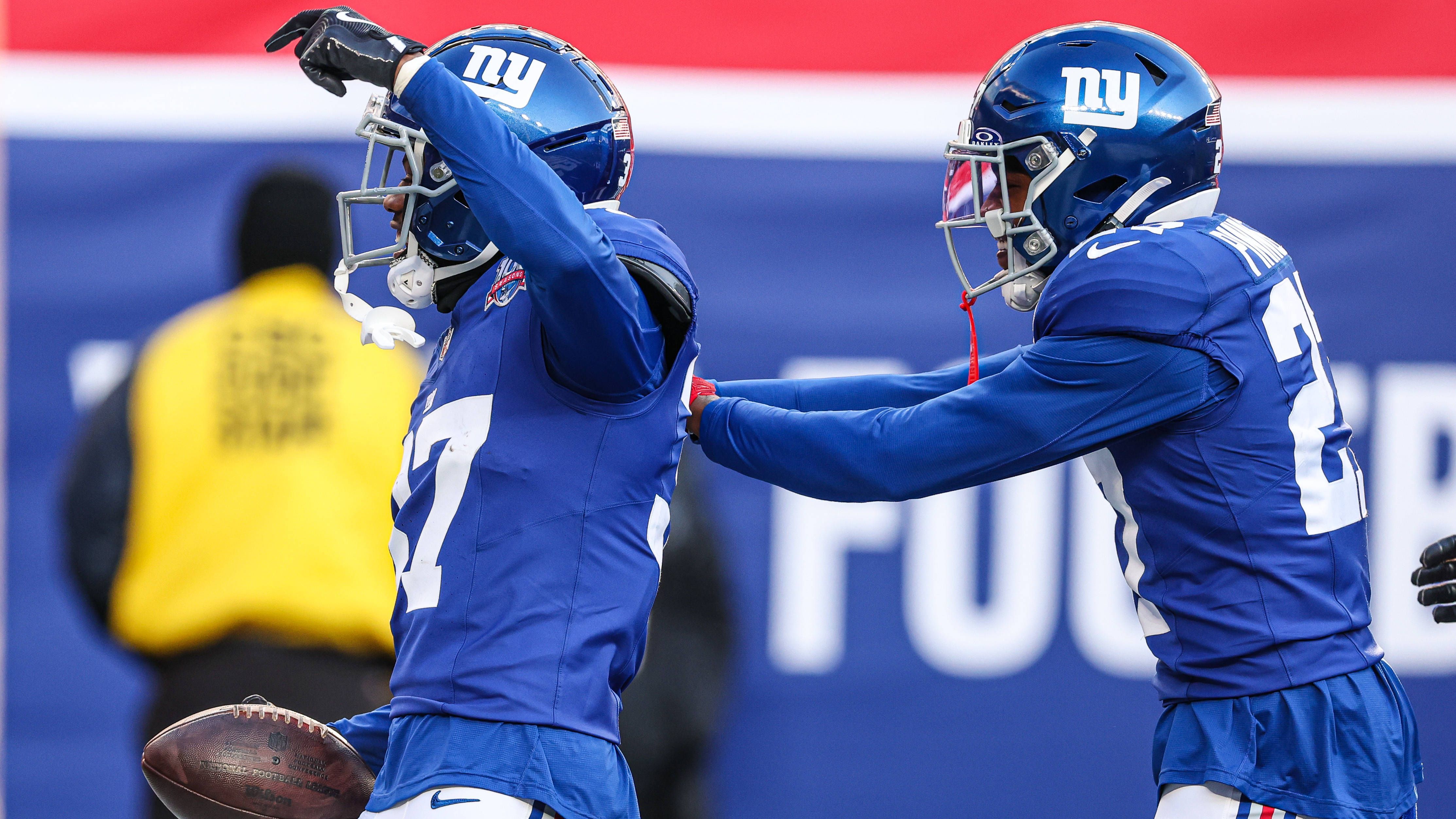 <strong>New York Giants</strong><br>Week 16: at Atlanta Falcons<br>Week 17: vs. Indianapolis Colts<br>Week 18: at Philadelphia Eagles