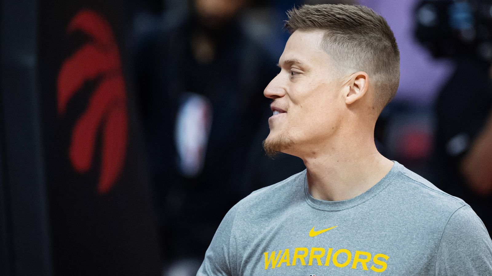 
                <strong>Platz 15: Jonas Jerebko (Golden State Warriors)              </strong><br>
                2.176.260 US-Dollar
              