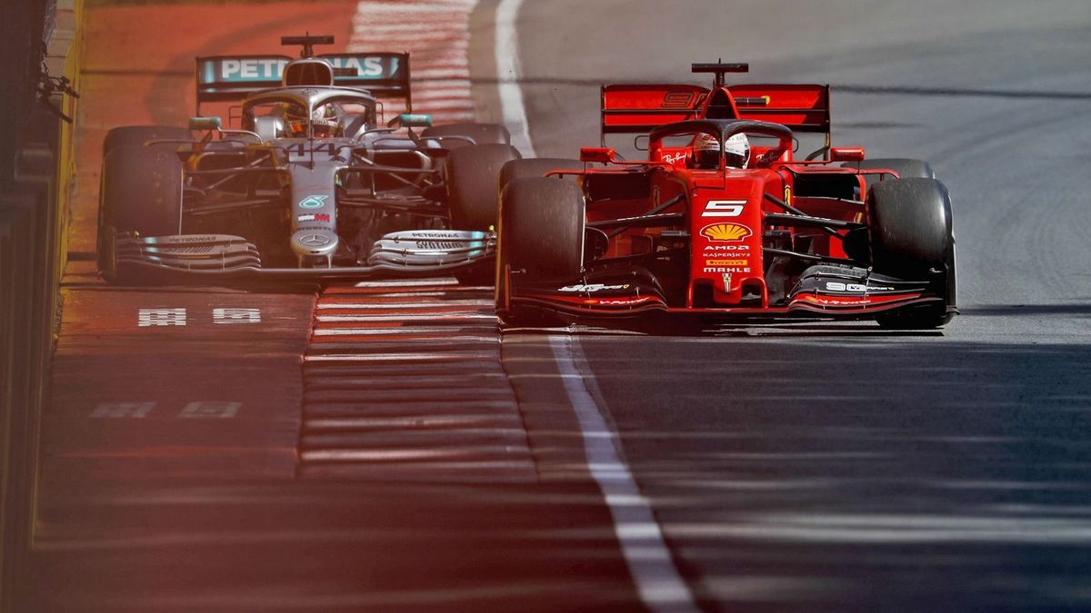 Vettel Hamilton 1600