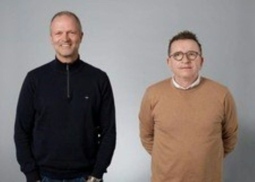 Article Image Media