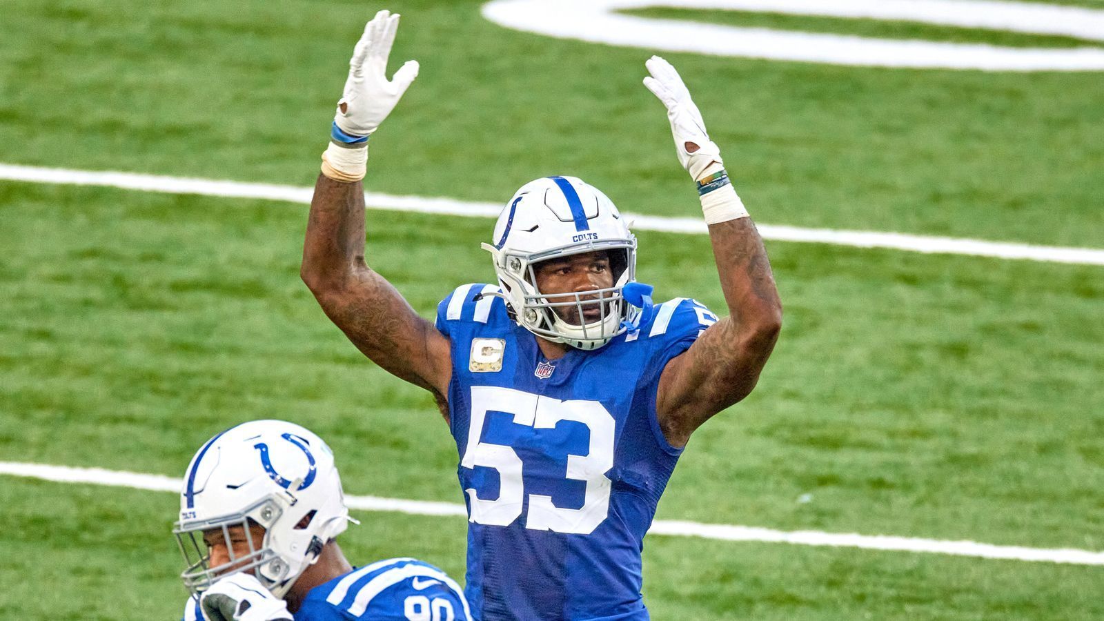 
                <strong>Linebacker</strong><br>
                Darius Leonard (Indianapolis Colts), 18 Stimmen - 2nd Team: Lavonte David (Tampa Bay Buccaneers) und Roquan Smith (Chicago Bears), 10 Stimmen
              