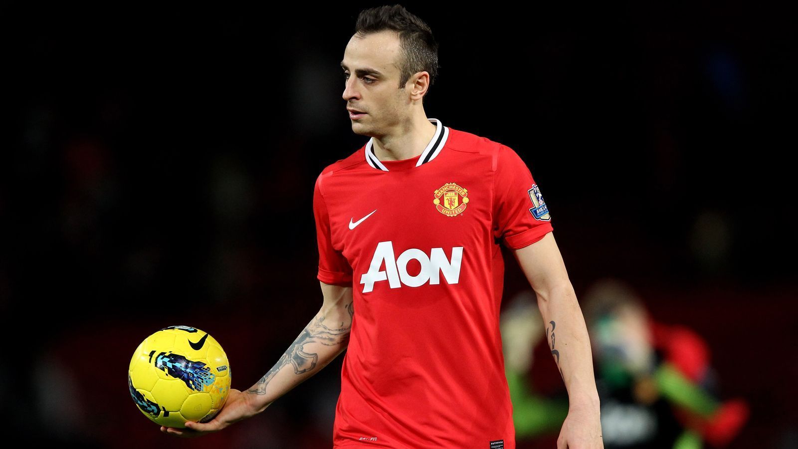 
                <strong>Platz 35 - Dimitar Berbatov (Manchester United)</strong><br>
                &#x2022; Ablösesumme: 98 Millionen Euro<br>&#x2022; Wechsel von Tottenham Hotspur zu Manchester United (2008)<br>
              