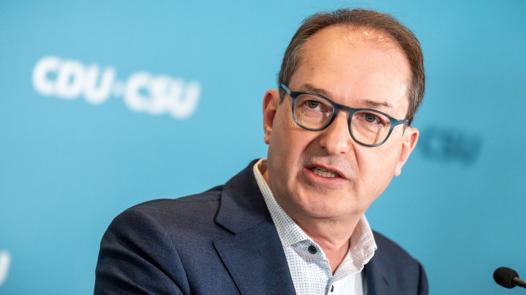 CSU-Landesgruppenchef Dobrindt dringt auf Reformen und Einsparungen