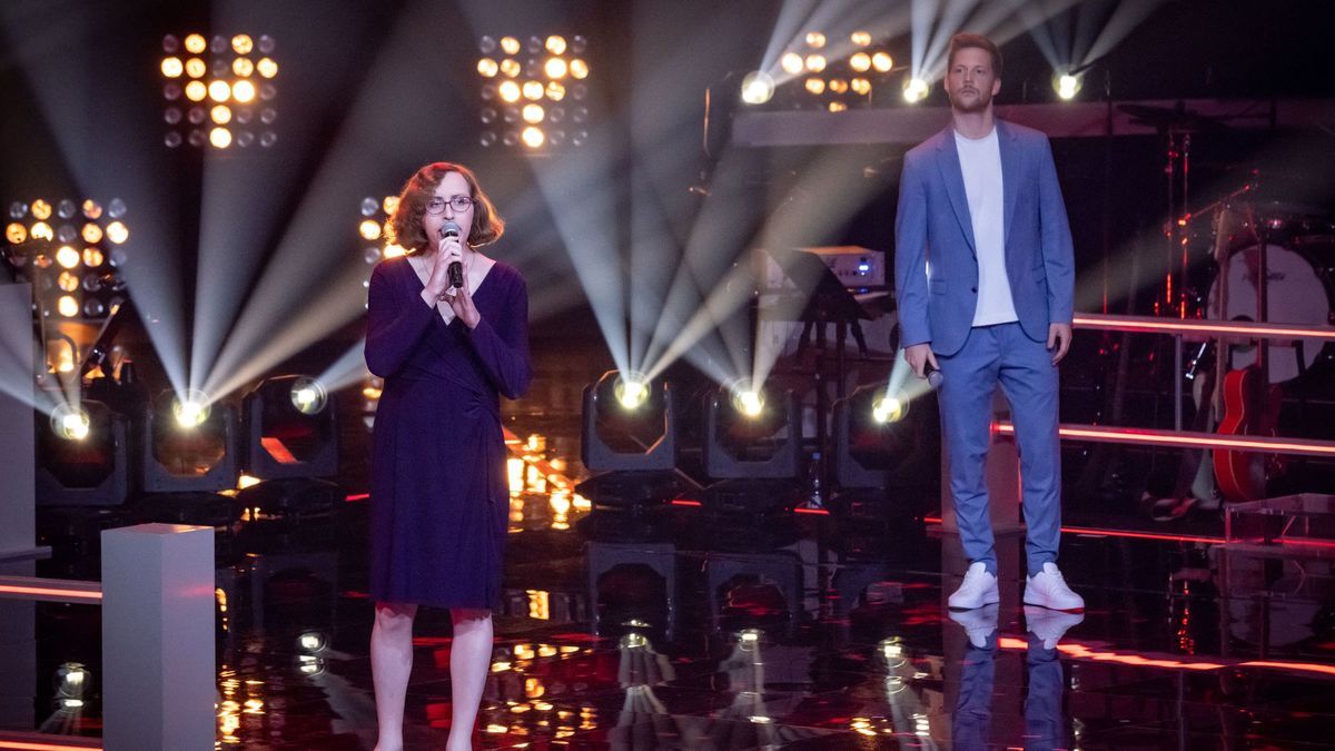 Marlene Bellissimo und Lukas Wohllaib performen im Battle bei "The Voice of Germany" 2024