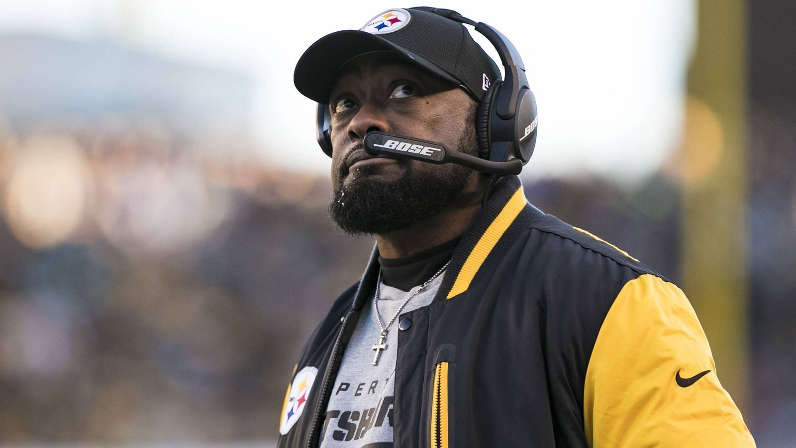 
                <strong>Mike Tomlin (Head Coach der Pittsburgh Steelers)</strong><br>
                Seit der Saison 2007 ist Mike Tomlin Head Coach der Pittsburgh Steelers und führte die Franchise in der Saison 2008 zum Super-Bowl-Sieg. Auch er war bei den Tampa Bay Buccaneers unter Gruden tätig - und zwar von 2001 bis 2005 als Defensive Back Coach.
              