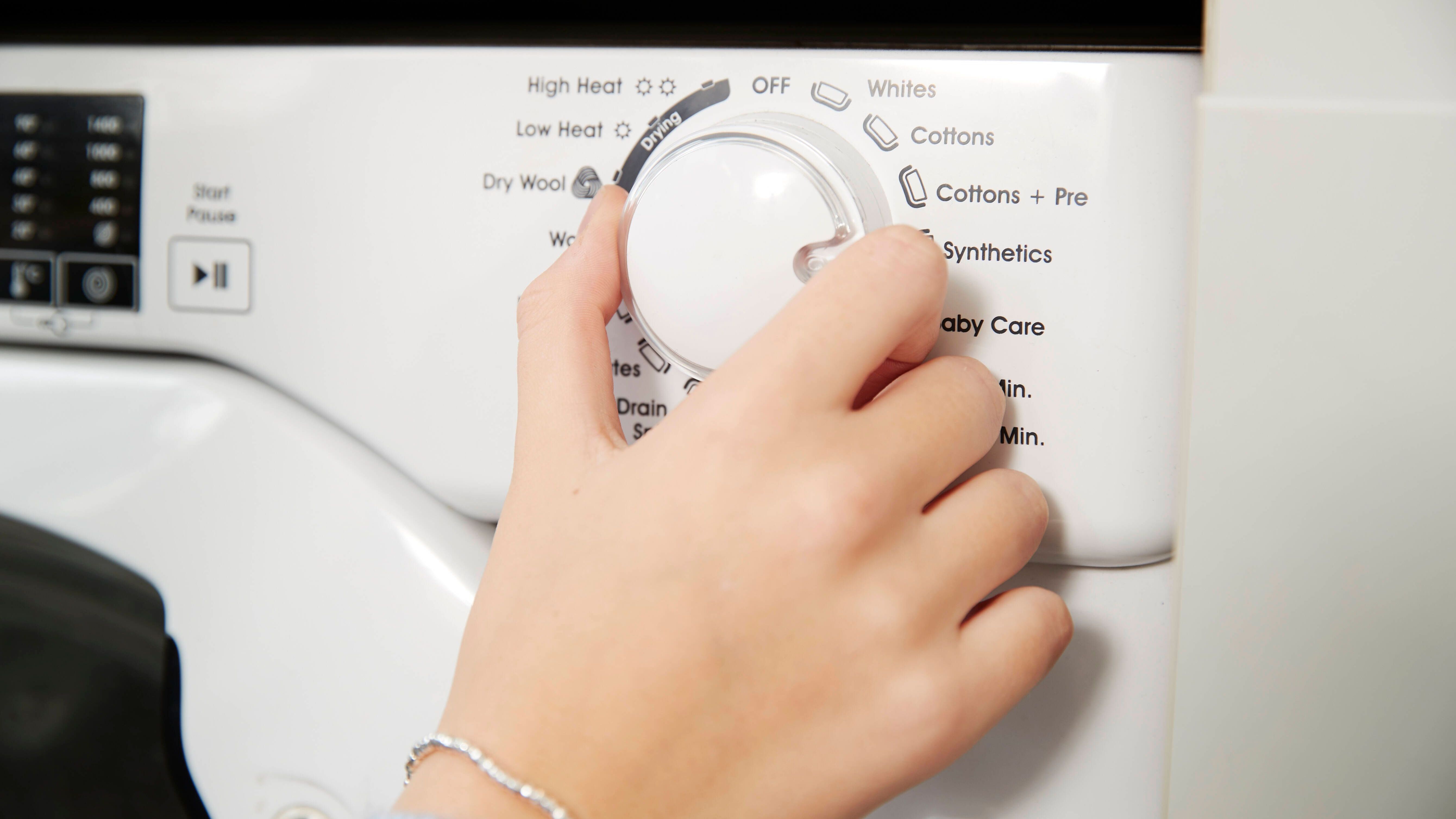 Waschsymbole richtig lesen: Wir erklären, was die Symbole auf den Waschetiketten bedeuten und warum es so wichtig ist, sie zu kennen!