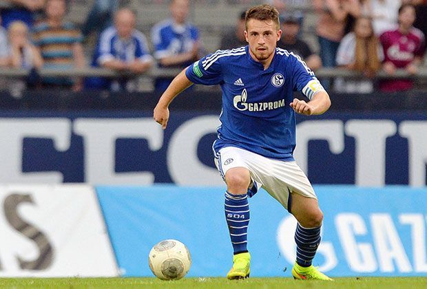 
                <strong>Pascal Itter (FC Schalke 04)</strong><br>
                Der 19-Jährige war vergangene Saison Kapitän der Schalker A-Jugend, mit der er die West-Meisterschaft gewann. Kam bei der U19-Europameisterschaft zwar nur auf zwei Einsätze, doch sein Talent beweist nicht nur die Fritz-Walter-Medaille in Bronze, die er 2012 erhielt. 
              