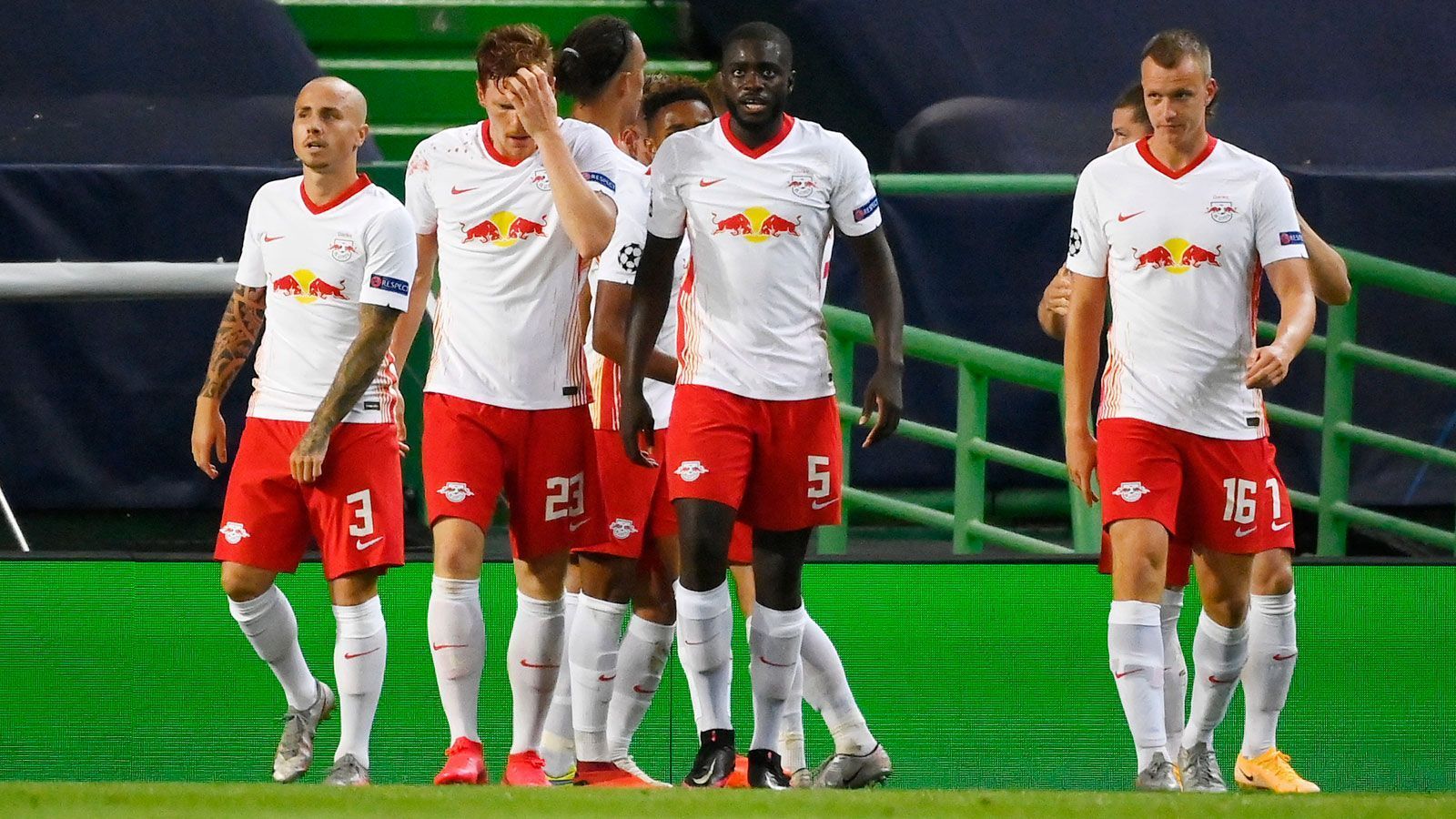 
                <strong>RB Leipzig</strong><br>
                Grundpreis: 89,95 EuroMit Spieler-Beflockung: 102,90 EuroMit individueller Beflockung: 107,90 EuroAusrüster: Nike
              