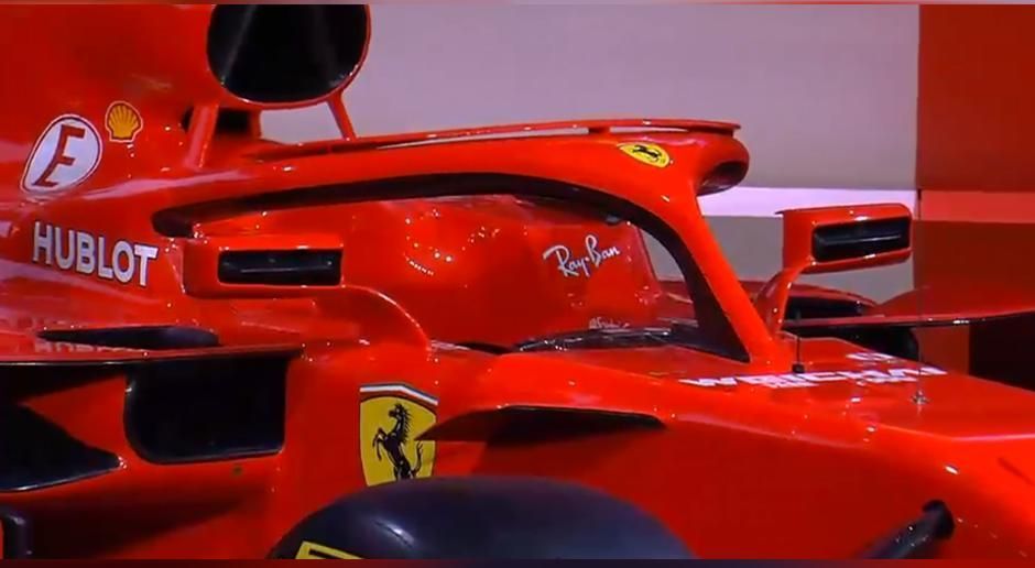 
                <strong>Scuderia Ferrari</strong><br>
                "Wir haben mit dem Auto einen großen Schritt im Vergleich zum Vorjahr gemacht", ist sich Sebastian Vettel sicher und lobt die Arbeit seines Teams. "Jedes kleine Detail kann den Unterschied machen." Dass Ferrari auch in diesem Jahr mit Feinheiten spielt, zeigt auch der kleine Flügel auf dem Halo sowie die Flügel vor den Seitenkästen. Auch auf dem Cockpitschutz darf das Logo mit dem springenden Pferd nicht fehlen. Mit dem SF71H will die Scuderia in diesem Jahr wieder mit Mercedes um den Titel kämpfen.
              