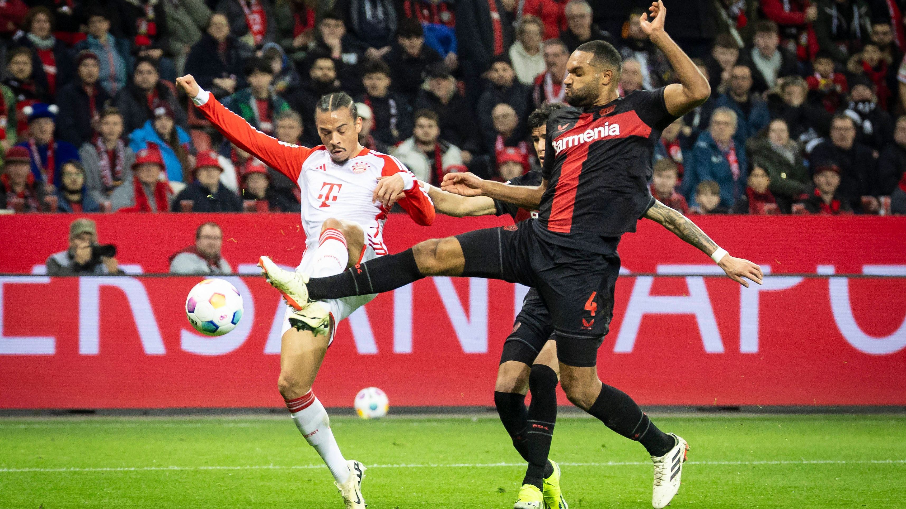 <strong>Jonathan Tah (Bayer Leverkusen)</strong><br>Eine sehr souveräne Leistung des DFB-Innenverteidigers. Hat offensiv wie defensiv die Lufthoheit. Ist in der 67. Minute gegen Sane&nbsp;zur Stelle. Lässt keine nennenswerte Bayern-Chance zu. <strong><em>ran</em></strong><strong>-Note: 2</strong>