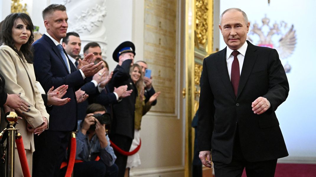 Wladimir Putin auf dem Weg zu seiner Amtseinführung.
