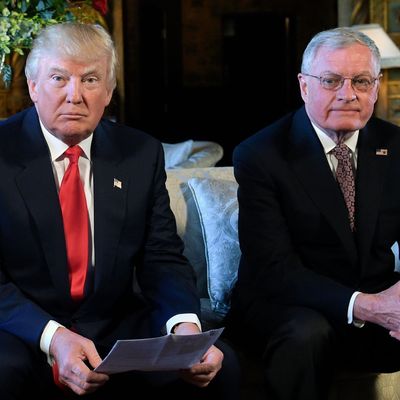 Donald Trumps Sonderbeauftragter Keith Kellogg will den Krieg zwischen Russland und der Ukraine mit Drohungen gegenüber beiden Seiten beenden. 
