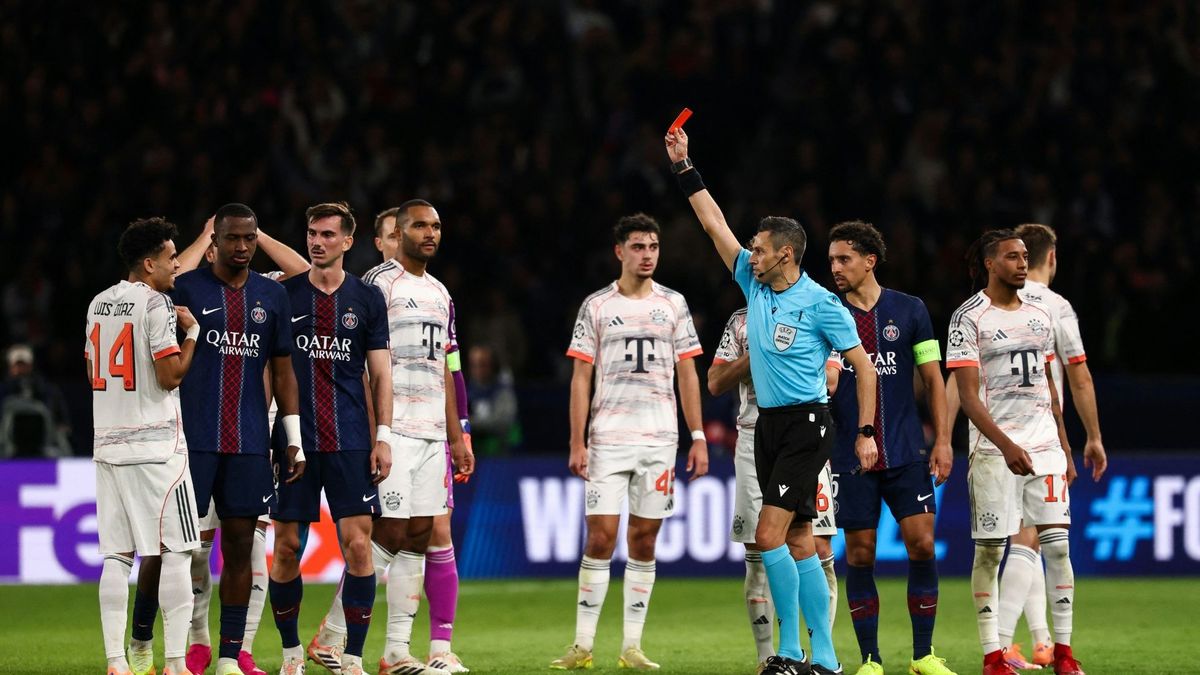 Brisanter Moment: Díaz sieht Rot