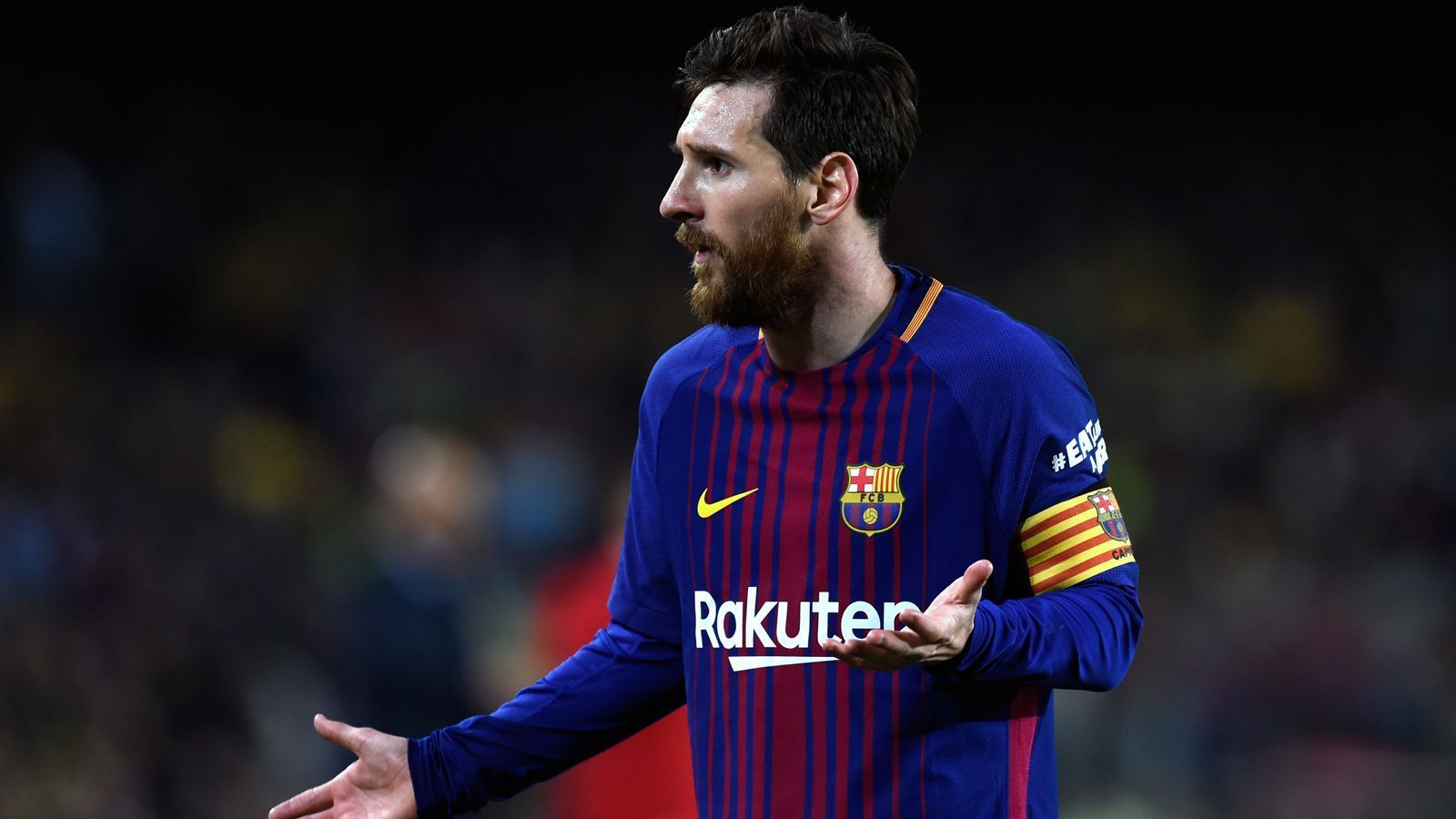 
                <strong>Rechtsaußen - Lionel Messi</strong><br>
                Verein: FC Barcelona
              