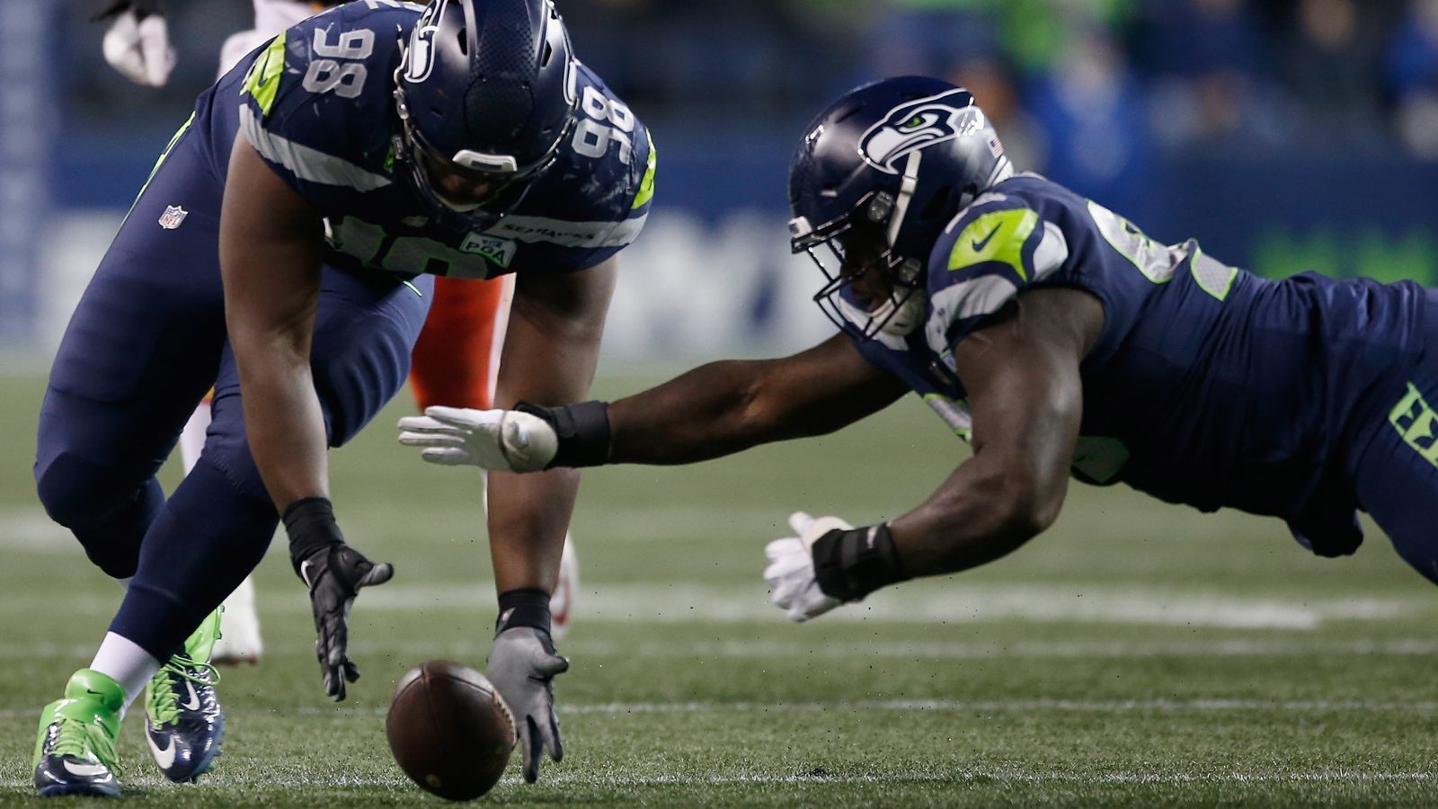 
                <strong>Shamar Stephen (Defensive Tackle)</strong><br>
                Status: Unrestricted Free AgentAlter: 28Gehalt Saison 2018: 2.581.250 DollarSpiele 2018 (Regular Season + Playoffs): 15 + 1Im Team seit: 2018Erfolge mit Seahawks: -
              