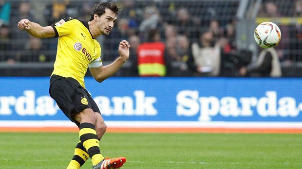 
                <strong>Mats Hummels (Borussia Dortmund)</strong><br>
                Platz 3 - Mats Hummels (Borussia Dortmund): Obwohl der Dortmunder Abwehrchef zuletzt eine Pause verordnet bekam, hat er zuvor immerhin schon 24 Mal in der laufenden Spielzeit für den BVB seinen Mann gestanden. Er kommt aktuell auf 2053 Saison-Minuten für Dortmund.
              