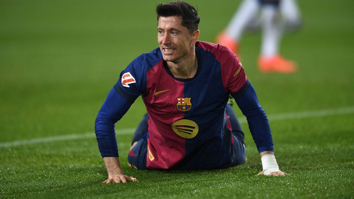 FC Barcelona, Barca v CD LEGANES. OLIMPIC STADIUM LLUIS COMPANYS. MONTJUIC,BARCELONA. DECEMBER 15,2024 FC BARCELONA vs CD LEGANES. December 15,2024 Robert Lewandowski (9) of FC Barcelona reacts dur...