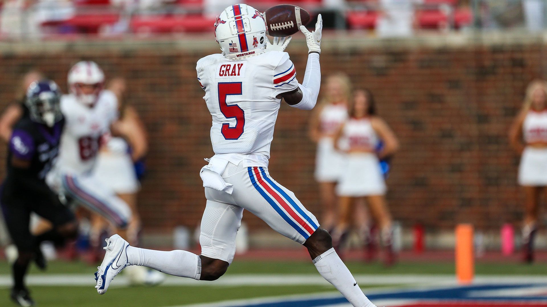 
                <strong>Platz 5: Danny Gray (Southern Methodist)</strong><br>
                40 Yards in 4,33 Sekunden.
              