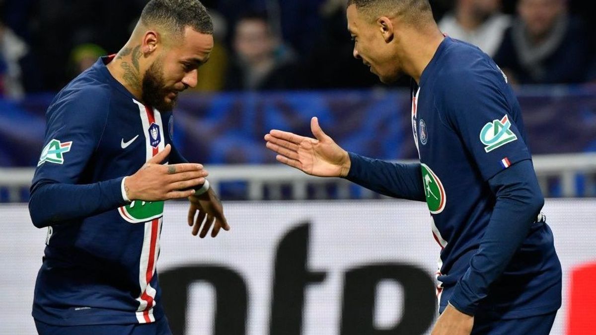 Neymar und Kylian Mbappe schießen PSG ins Pokalfinale
