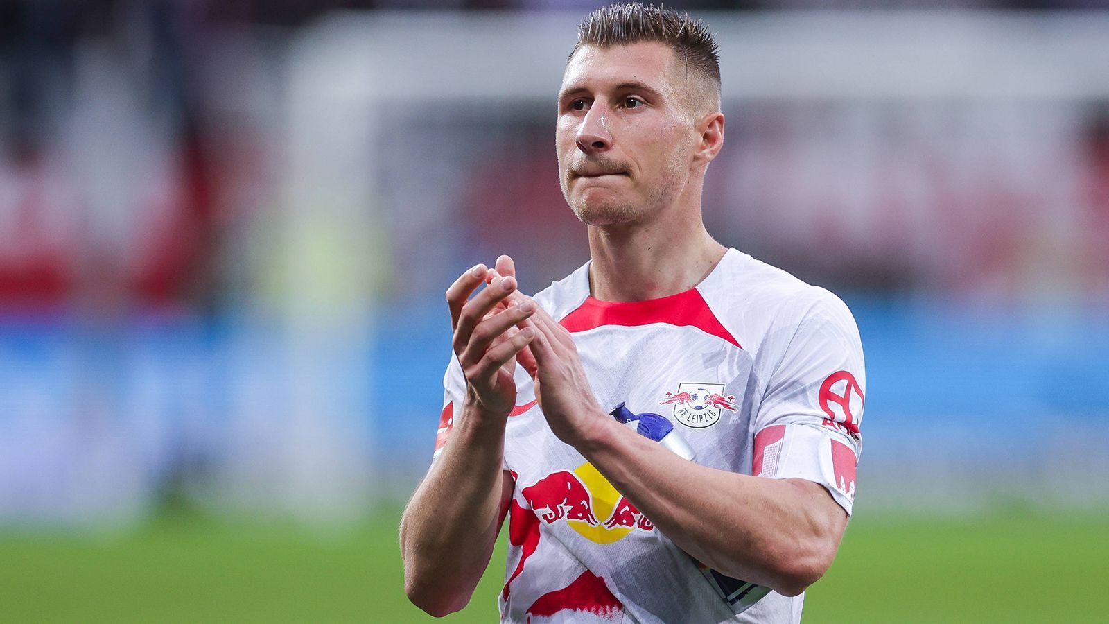 
                <strong>Abwehr: Willi Orban </strong><br>
                &#x2022; Team: RB Leipzig<br>&#x2022; Nation: Ungarn<br>
              