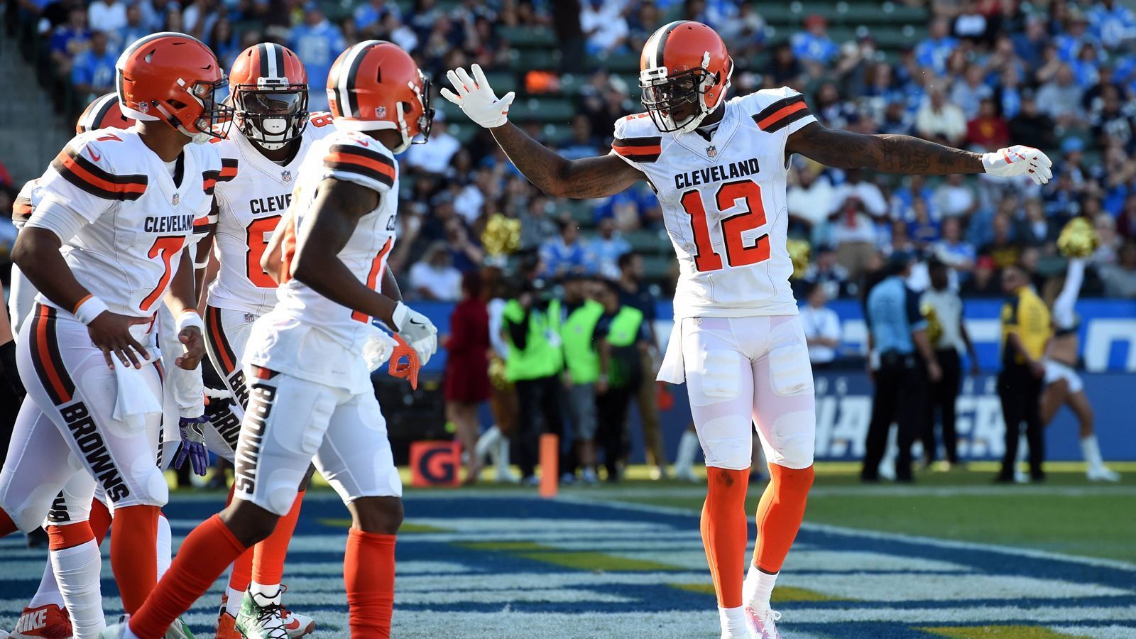 
                <strong>Cleveland Browns</strong><br>
                Gesamtbewertung: 74
              