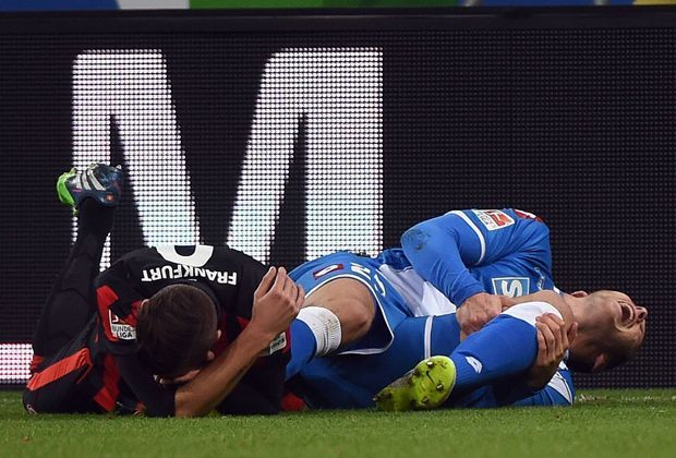 
                <strong>Niklas Süle (TSG Hoffenheim)</strong><br>
                Für Hoffenheims U21-Nationalspieler ist die Saison gelaufen. Kreuzbandriss lautet die niederschmetternde Diagnose, nachdem sich Süle im Dezember im Heimspiel gegen Eintracht Frankfurt unglücklich das Knie verdreht hat.
              