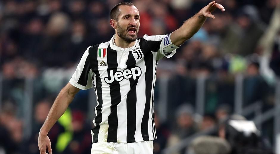 
                <strong>Giorgio Chiellini (Juventus Turin)</strong><br>
                Zwei Gelbe Karten
              