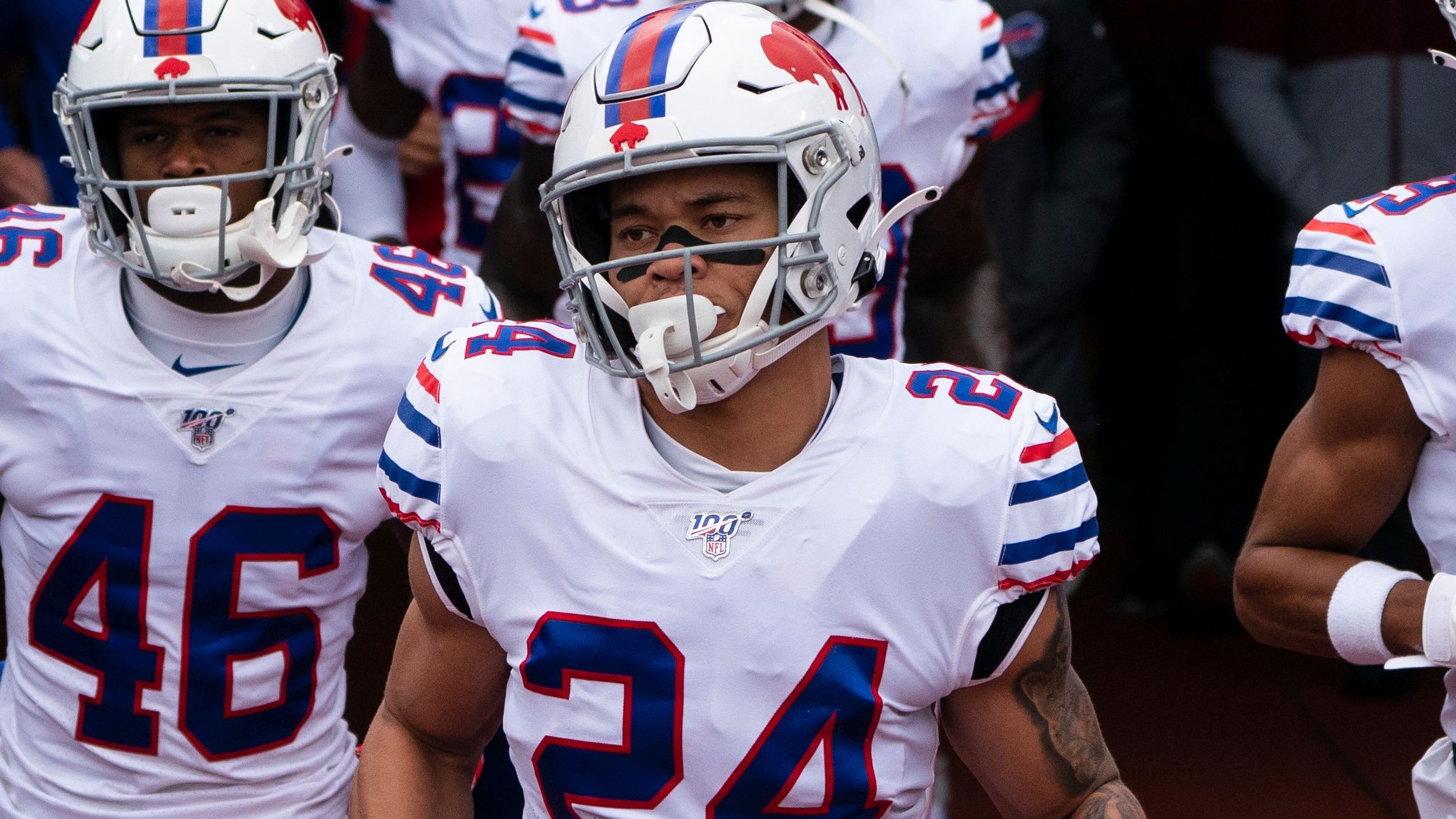 <strong>Platz 10: Buffalo Bills - 43,9 Millionen US-Dollar</strong><br>Anzahl der Spieler: 12<br>Top-Verdiener: Tre'Davious White - 16,4 Millionen US-Dollar*<br>Durchschnitts-Cap-Space pro Spieler: 3,7 Millionen US-Dollar<br>Prozentualer Anteil der&nbsp;Secondary am Cap Space: 17,12%<br><br>*Mittlerweile spielt White für die LA Rams. Dennoch wird er bei den Bills weiterhin in den Cap Space eingerechnet.