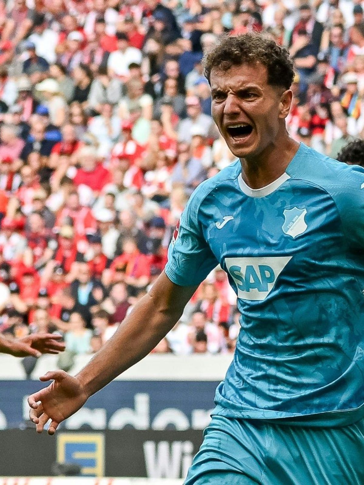 Bejubelt sein viertes Saisontor: Fisnik Asllani