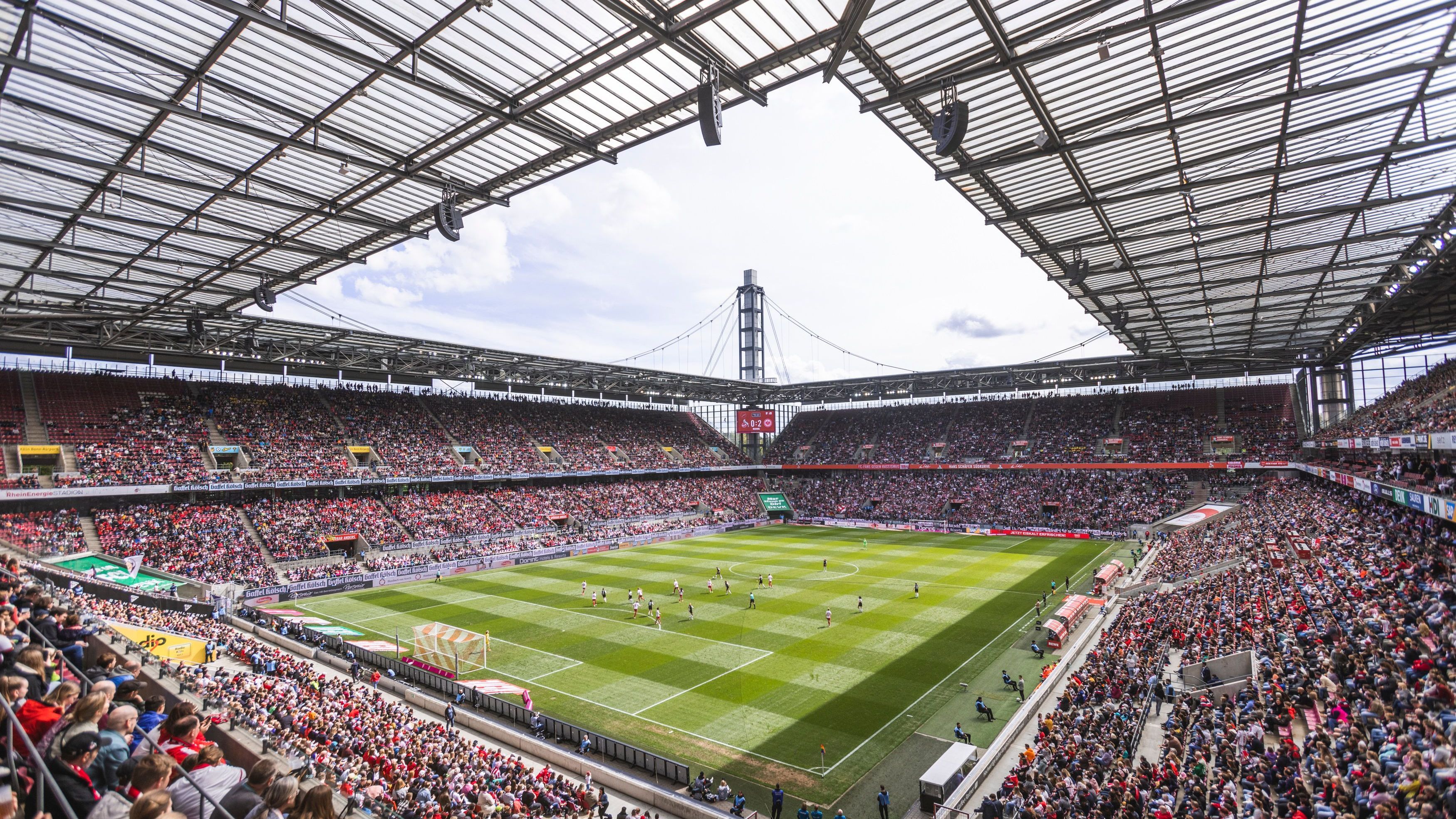 <strong>26. Platz: Rheinenergiestadion (Ø 49.800 Zuschauer)<br></strong>Stadt: Köln (Deutschland)<br>Klub: 1. FC Köln