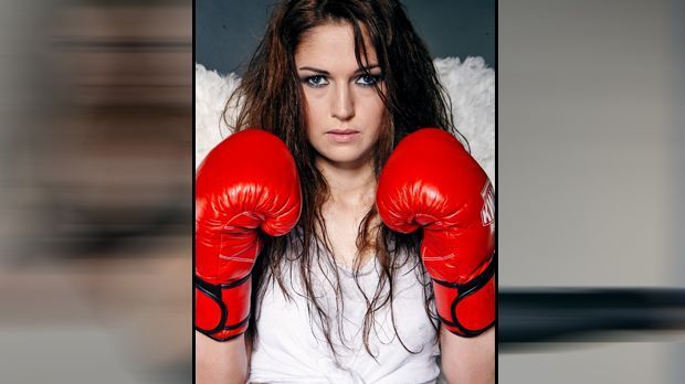 
                <strong>So sexy ist Marie Lang</strong><br>
                Und das will sie auch immer gerne im Ring zeigen: ein Engel sein, der aber auch brutal zuschlagen kann.
              