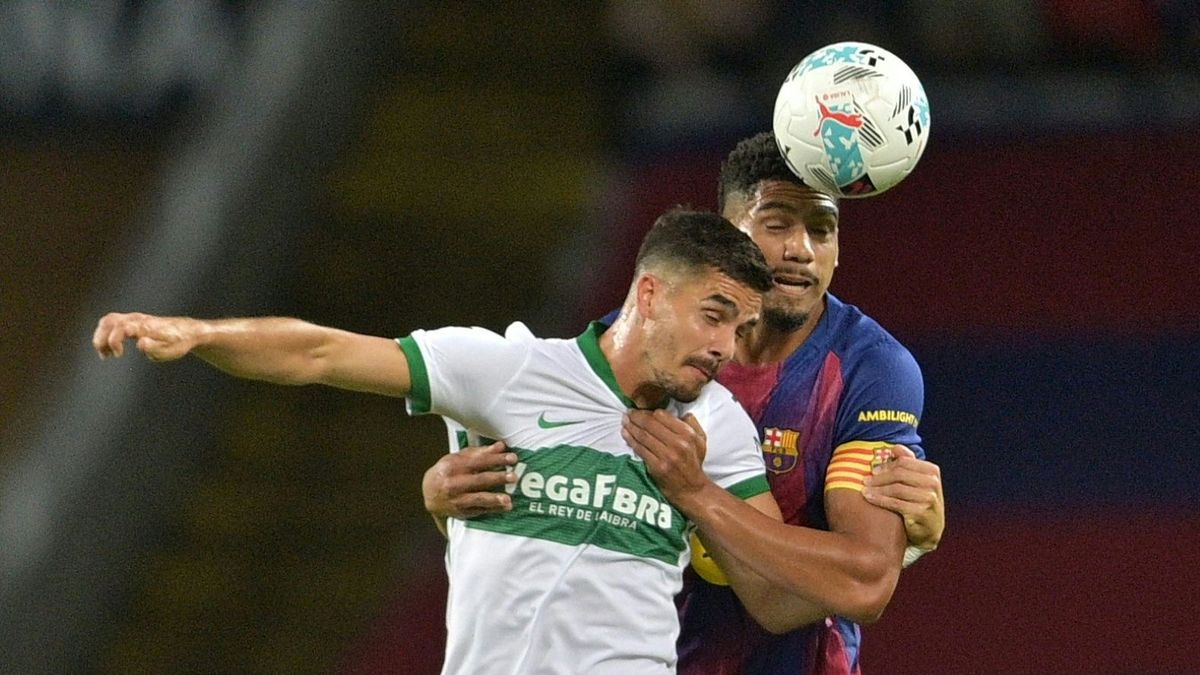 Elche-Stürmer André da Silva (l.)