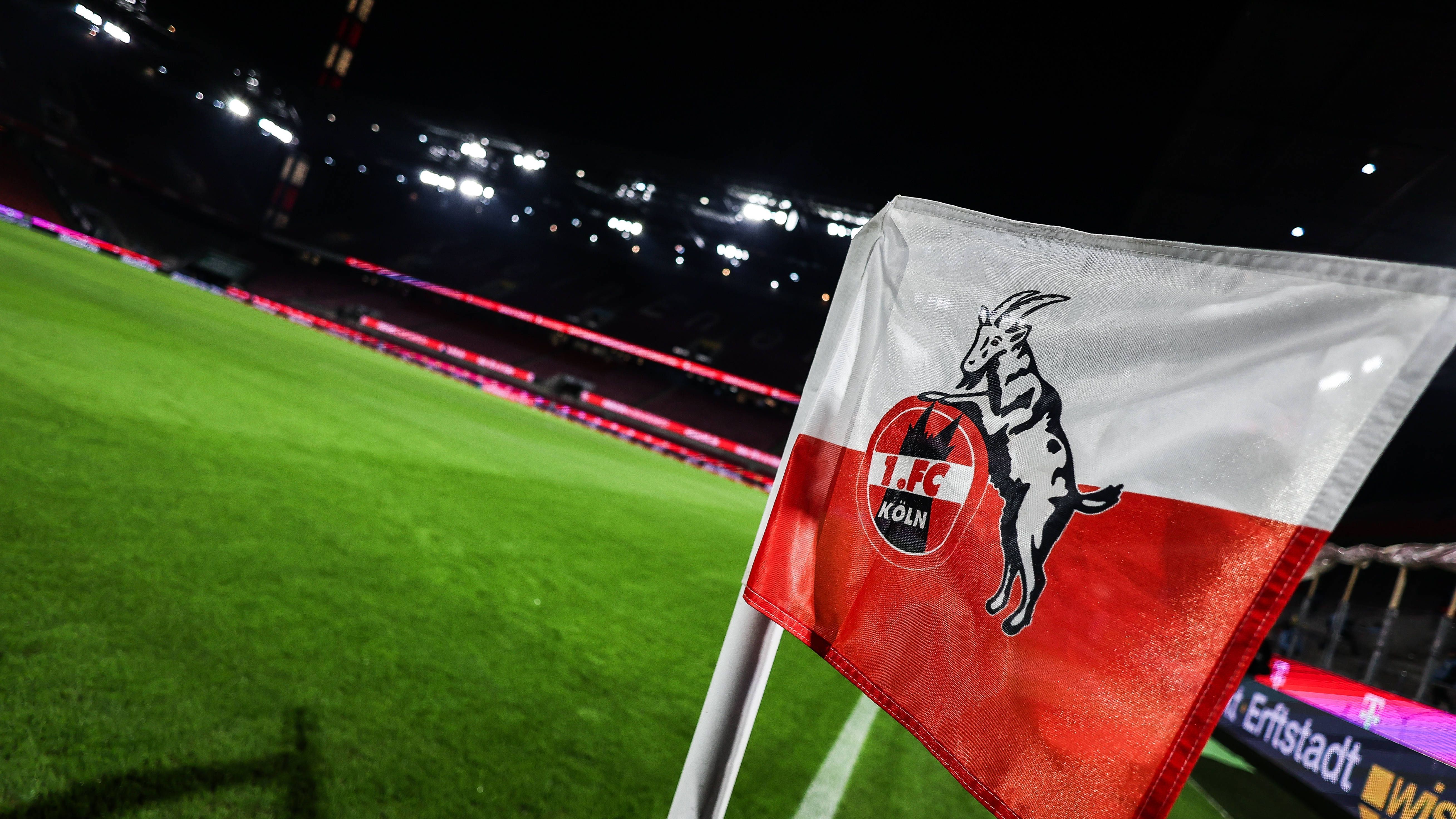 <strong>9. Platz: 1. FC Köln - 1.753 Spiele</strong><br>Siege: 674<br>Unentschieden: 452<br>Niederlagen: 627