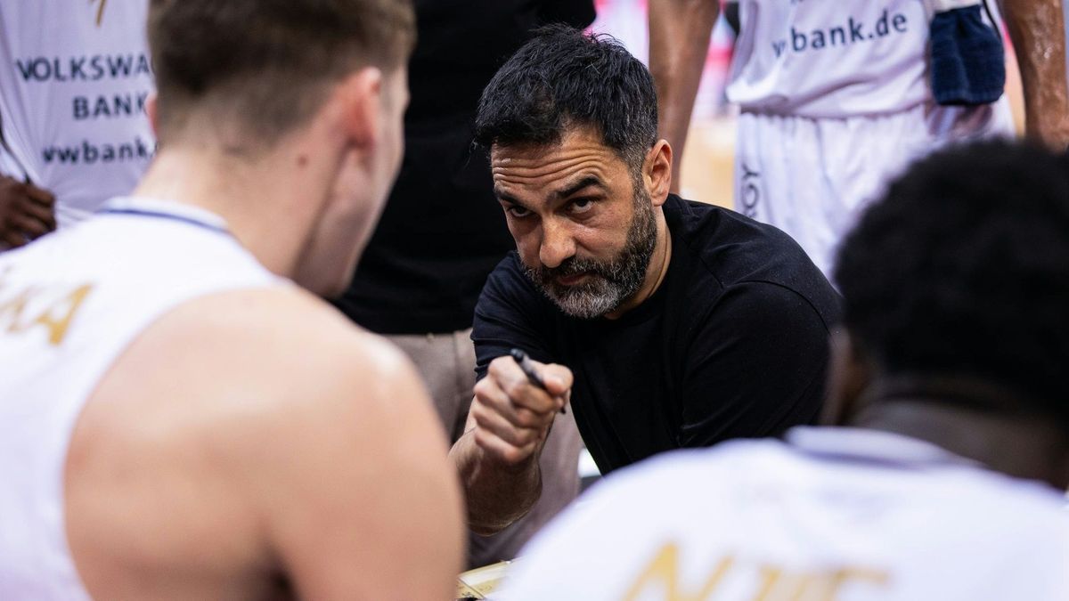Ausgezeichneter Trainer: Jesus Ramirez