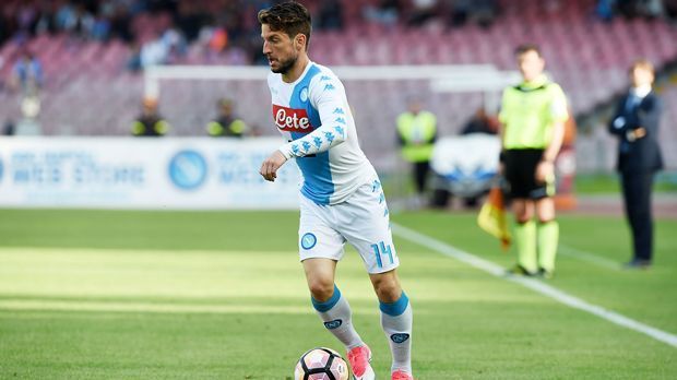 
                <strong>Mittelstürmer - Dries Mertens (SSC Neapel)</strong><br>
                Wertung: 91,0
              
