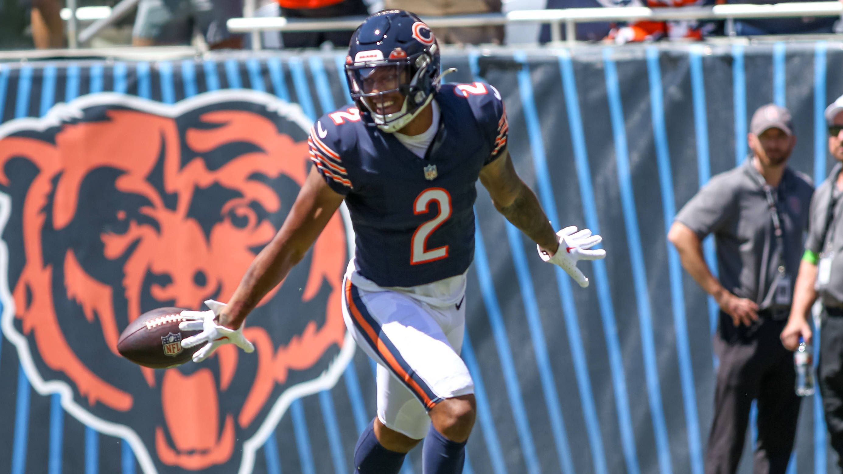 <strong>Chicago Bears: D.J. Moore </strong><br>Position: Wide Receiver <br>Durchschnittliches Jahresgehalt: 20.628.000 US-Dollar<br>Gesamtvolumen: 61.884.000 US-Dollar