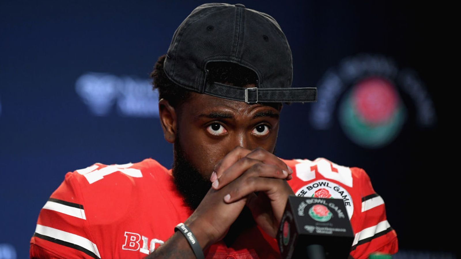 
                <strong>Parris Campbell (Ohio State)</strong><br>
                Parris Campbell gilt aufgrund seiner Schnelligkeit und Beweglichkeit als der ideale Slot-Receiver. Der 1,85 Meter große Passempfänger präsentierte sich in der vergangenen Saison deutlich fangsicherer als sonst, kam dadurch auf 1063 Receiving-Yards und 12 Touchdowns, wurde sogar in das First Team All-Big Ten gewählt. Zum Vergleich: In der vorherigen Saison waren es "nur" 584 Receiving-Yards und drei Touchdowns. Er ist ein starker Athlet, wird sich in der NFL aber erst noch entwickeln müssen.
              