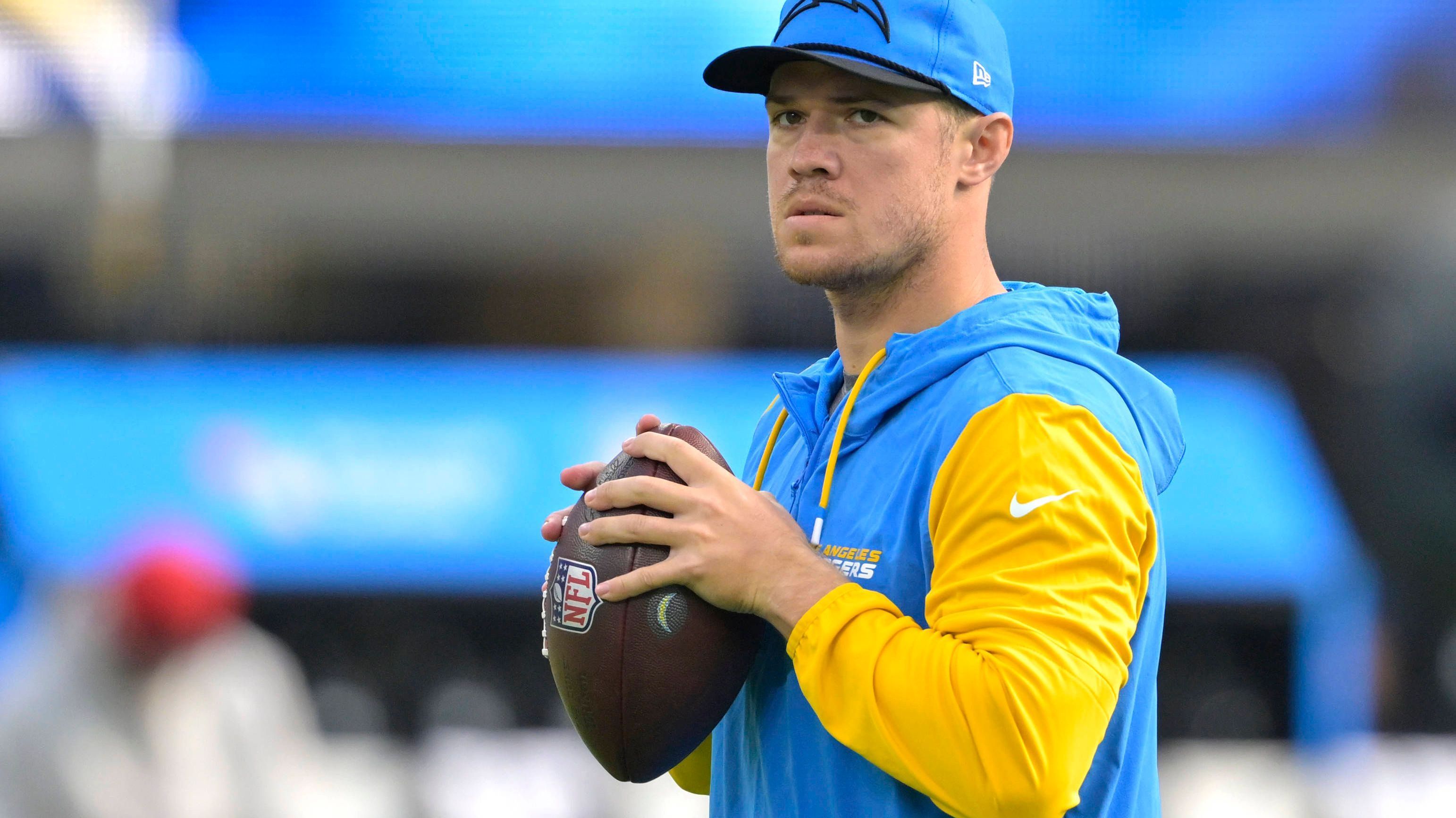 <strong>Los Angeles Chargers<br></strong>Der alte Backup ist auch der neue Backup. Die Chargers haben den Vertrag von Taylor Heinicke um ein weiteres Jahr verlängert. Der Deal soll dem 31-Jährigen 6,2 Millionen US-Dollar einbringen.<br>• Starter: Justin Herbert<br>• Backups: Taylor Heinicke (im Bild), Easton Stick