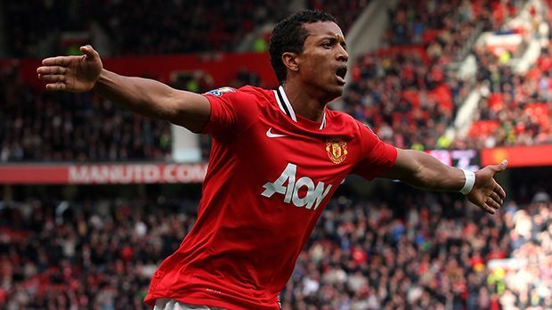 
                <strong>Nani</strong><br>
                Nani: Mit Memphis Depay, Angel Di Maria, Ashley Young, Juan Mata und Co. sei die Konkurrenz zu groß, argumentiert van Gaal. Einziges Problem: Unter Vorgänger David Moyes unterzeichnet Nani einen fürstlichen Vertrag. Damit 2014 die Leihe zu Sporting Lissabon klappt, bezahlt United angeblich weiterhin das Wochengehalt von geschätzten 150.000 Euro. Inzwischen spielt Nani für Fenerbahce Istanbul.
              