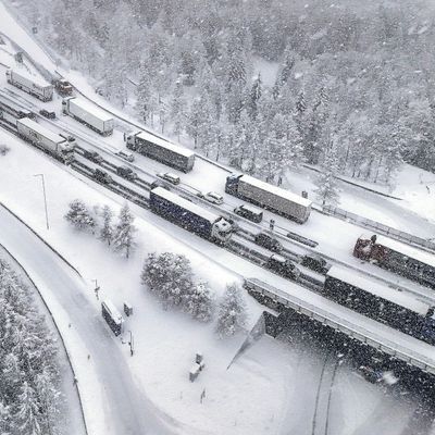 Brenner-Autobahn nach Italien komplett gesperrt