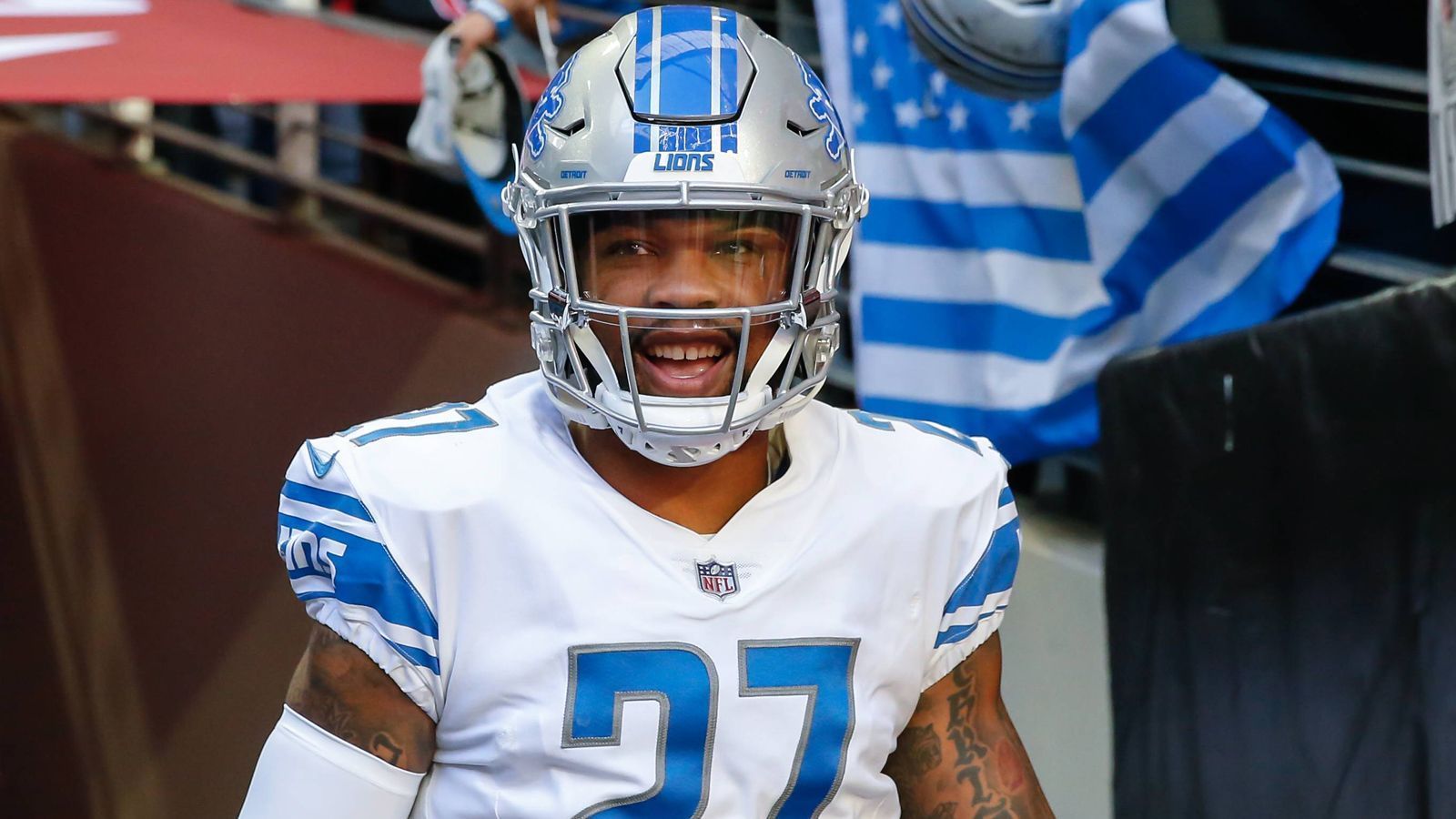 
                <strong>Glover Quin (Rücktritt mit 33 Jahren)</strong><br>
                Glover Quin beendet nach zehn Jahren in der NFL seine Karriere. Der Safety wurde 2009 in der vierten Runde von den Houston Texans gedrafted, wo er die ersten vier Jahre seiner Karriere verbrachte. Danach folgte der Wechsel zu den Detroit Lions, für die der Pro Bowler von 2014 weitere sechs Spielzeiten auflief. In seiner Karriere brachte es Quin auf 159 Spiele, 737 Tackles, 24 Interceptions und zehn Forced Fumbles. "Football war nie das, was ich als Person war. Es war immer das, was ich getan habe. Ich wollte Football als Sprungbrett für den Rest meines Lebens nutzen und Football nicht mein Leben sein lassen. Ich wollte schon immer nur 10 Jahre spielen [...]. Ich bin jung, ich bin gesund und ich habe noch viel vom Leben vor mir. Also beende ich das Kapitel Football", schrieb der 33-Jährige in einem an "ESPN" gerichteten Statement und bedankte sich zusätzlich bei seinen Mitspielern und den beiden Franchises. Im Februar wurde er von den Lions entlassen.
              