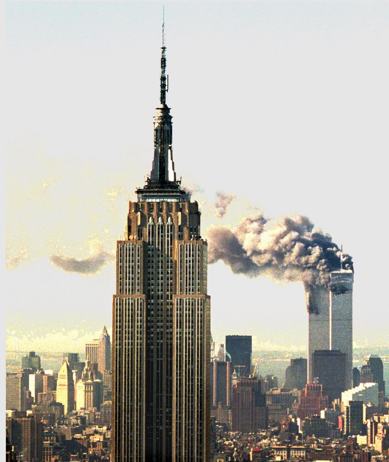 Beim den Terroranschlägen des 11. September 2001 wurde der Handel an der New Yorker Börse ausgesetzt. Erst 6 Tage später nahm der Handelsplatz seine Geschäfte wieder auf. Bei der Wiedereröffnung der Wall Street krachte der Kurs dann um 7 Prozent ein.
