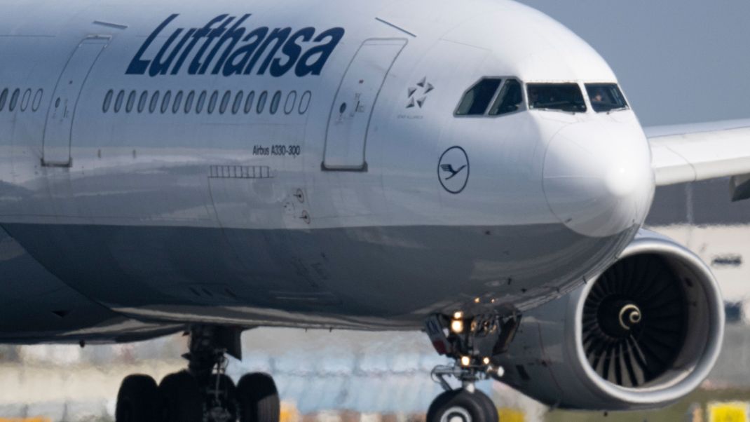 Die Tarifverhandlungen zwischen der Lufthansa und ihren rund 5.200 Stammpiloten sind noch immer nicht beendet. 