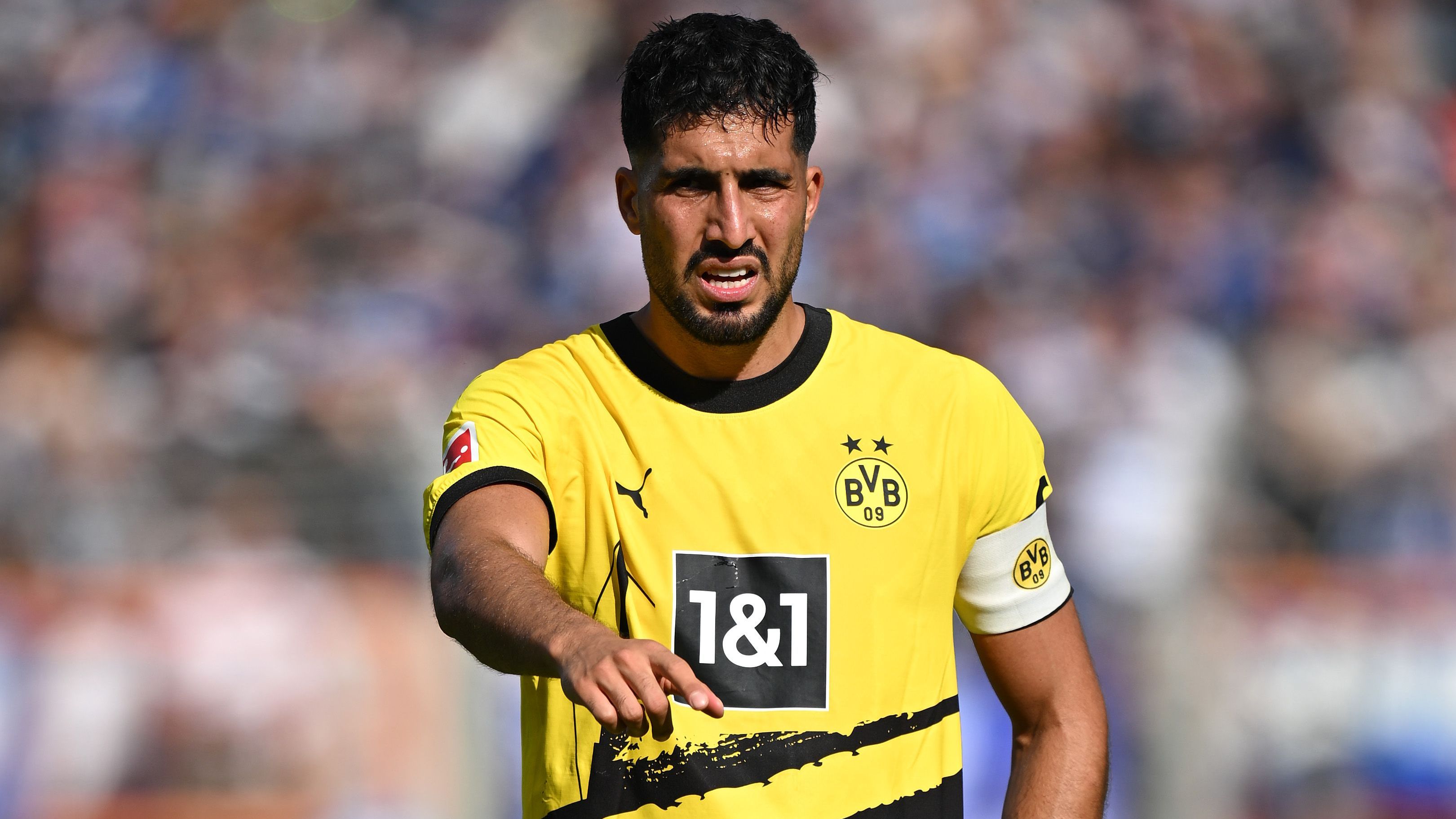 <strong>Emre Can</strong> <br>Der etatmäßige Kapitän kommt in der 2. Halbzeit für Nmecha. Danach gelingt es Can nur bedingt, das Spiel zu beruhigen, bleibt aber auch ohne größere Fehler. <strong>ran-Note: 3</strong>