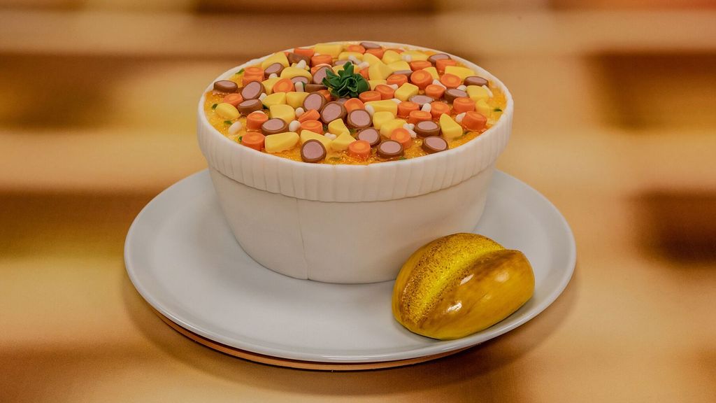 Rüblikuchen mit Zitronen-Ingwer-Creme und Baiser-Crunch: Rezept aus ...