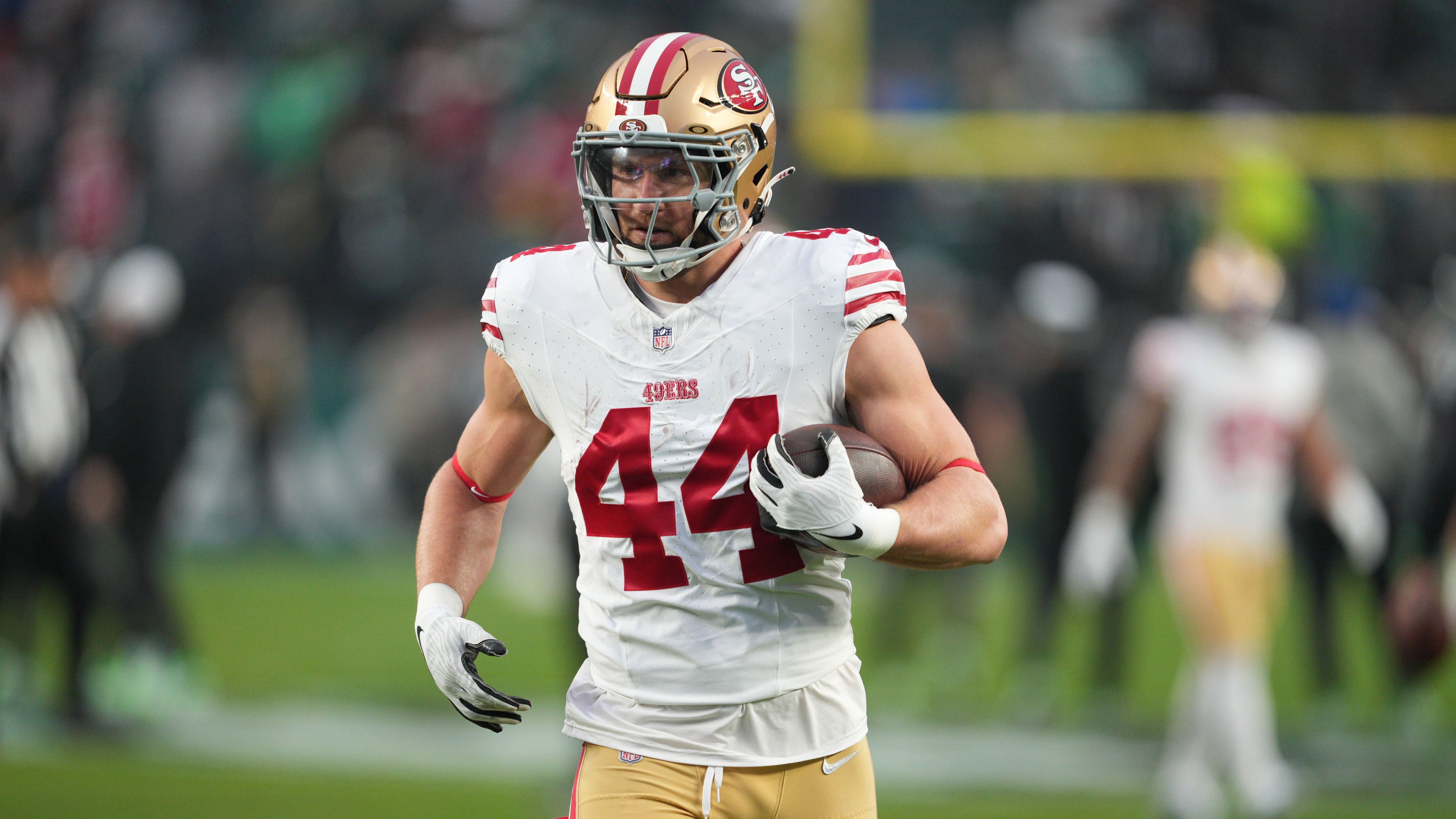 <strong>San Francisco 49ers: Kyle Juszczyk</strong><br>Der Fullback sorgte damals mit dem ersten Touchdown der Niners für den 10:10-Pausenstand. Im weiteren Verlauf des Spiels konnte er aber keine Punkte mehr aufs Scoreboard bringen. Mittlerweile sind die Statistiken des 32-Jährigen etwas zurückgegangen. Dennoch bleibt er ein wichtiger Bestandteil des Teams.&nbsp;