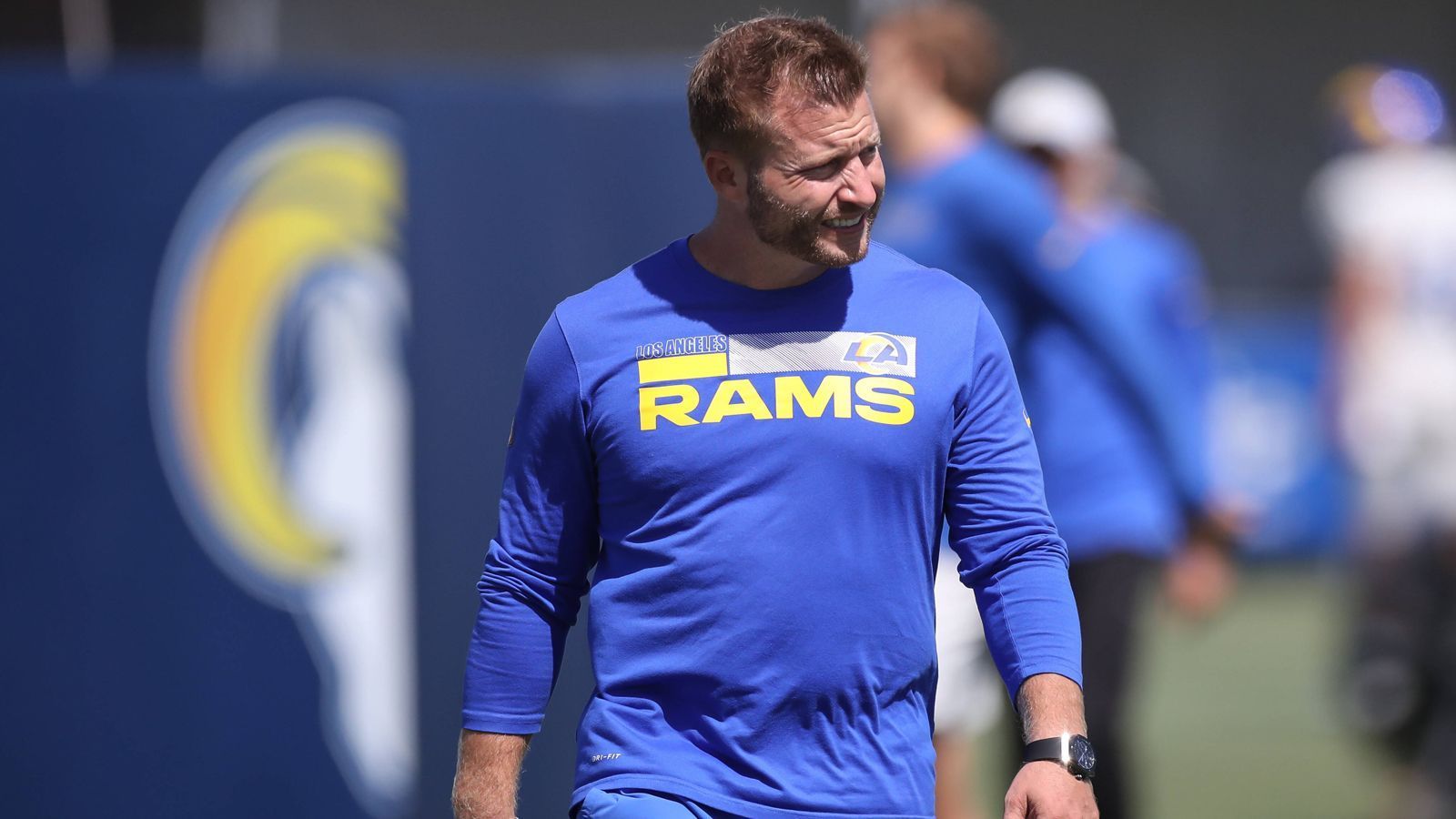 
                <strong>Los Angeles Rams</strong><br>
                OTA Offseason Workouts: 23. - 24. Mai, 26. Mai, 31. Mai - 2. JuniMandatory Minicamp: 7. - 9. JuniRookie Minicamp: 13. - 15. Mai
              