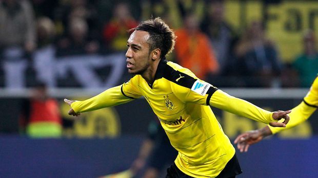 
                <strong>Aubameyang: Allgemeine Torquote</strong><br>
                Aubameyang erzielte bisher in 17 Pflichtspielen 20 Tore. Damit trifft der 26-Jährige wettbewerbsübergreifend alle 70 Minuten. Seine Treffer-Quote ist in dieser Saison also tatsächlich auf Augenhöhe mit den absoluten Top-Stars, denn ...
              